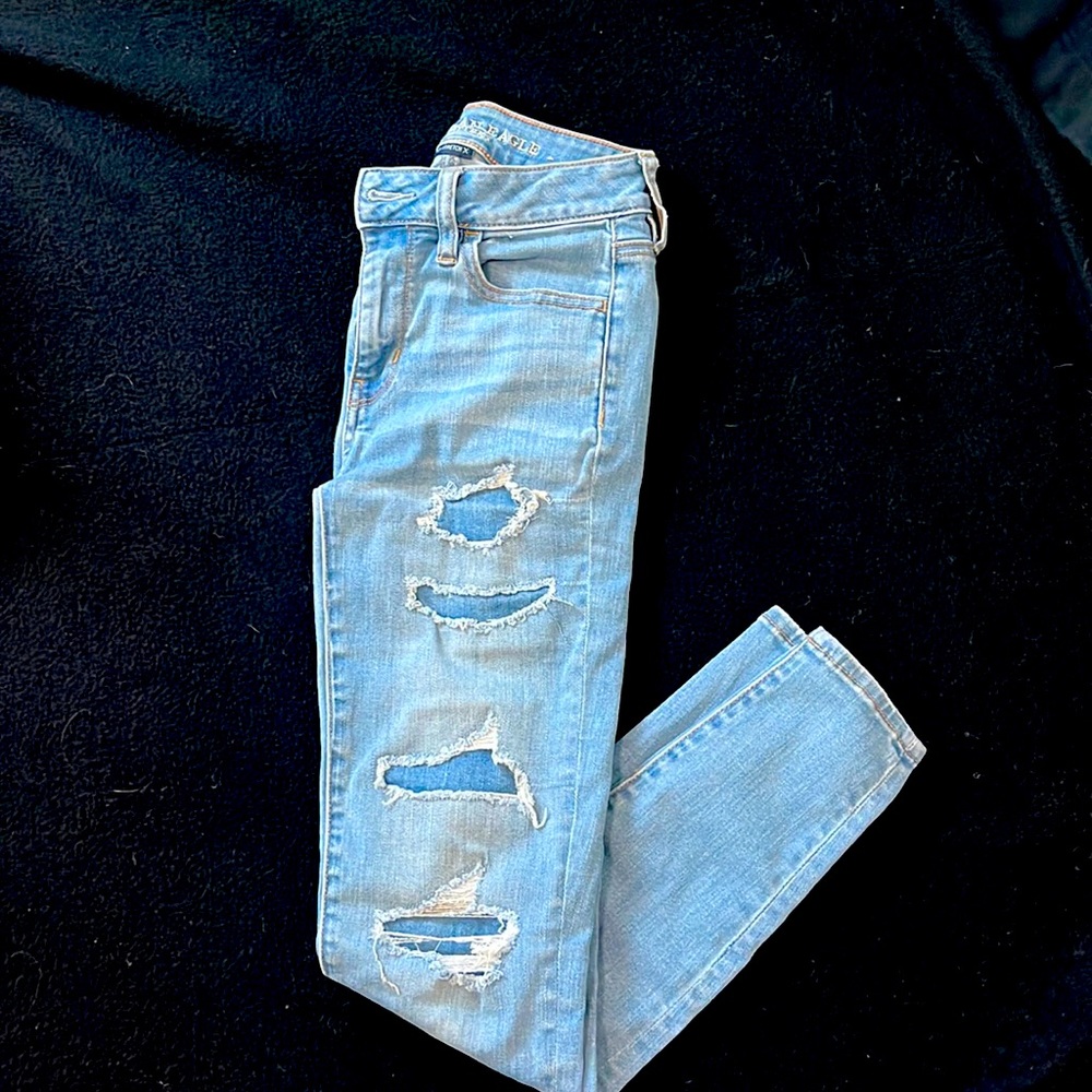 Ripped skinny jeans. Size 00
